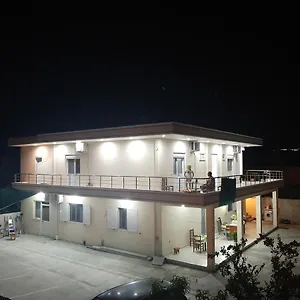 Dhoma Plazhi Nefeli Влёра